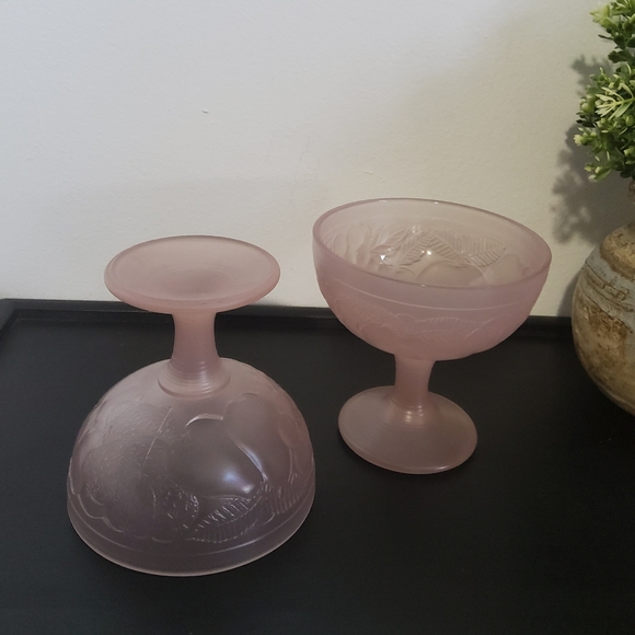 Vintage Pink Satin Frosted Glass Bowl, set of 2 - Picture 4 of 5